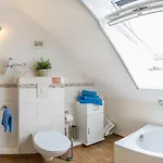 Broderhus Bude Feriehus *
