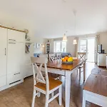 Broderhus Bude Feriehus
